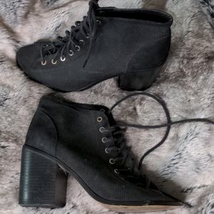 Open Toed Lace-up Boots